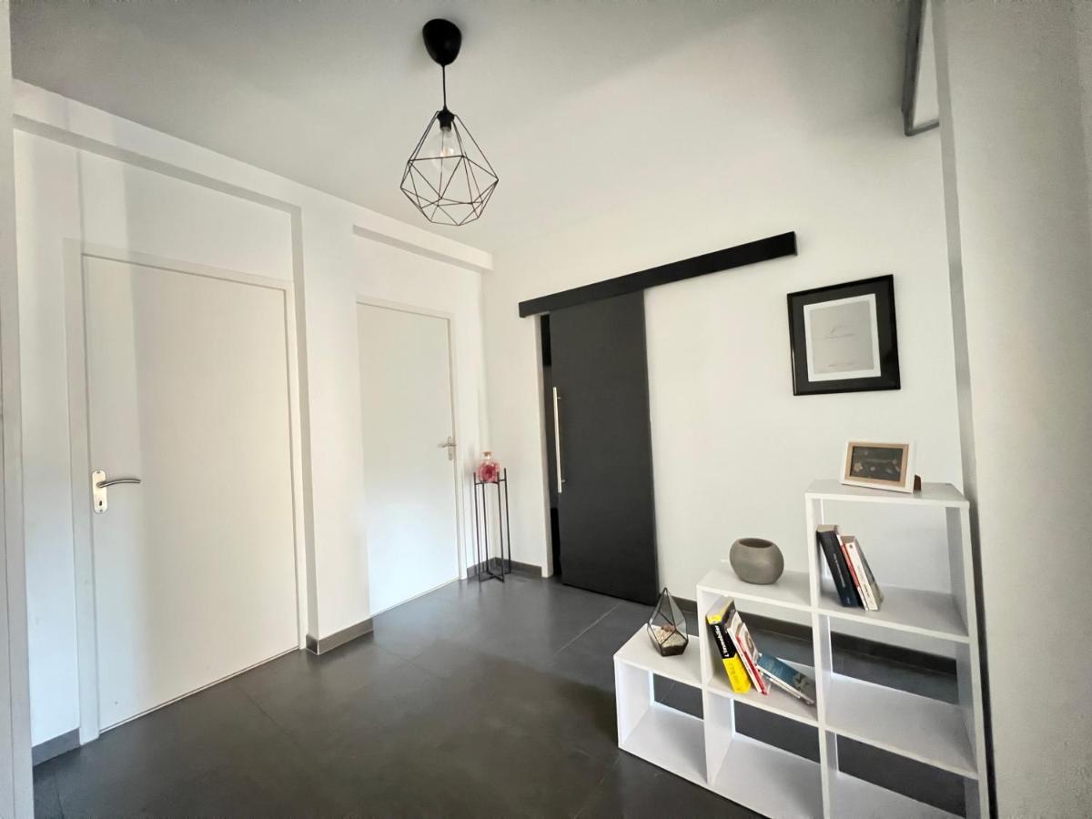 Superbe Appartement Centre Ville Nîmes Exterior photo